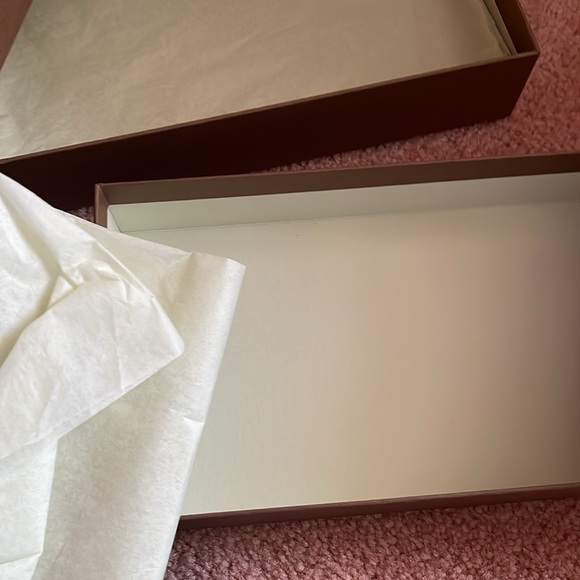 (4) Burberry boxes brand 2 sizes 100% Authentic - Picture 13 of 14